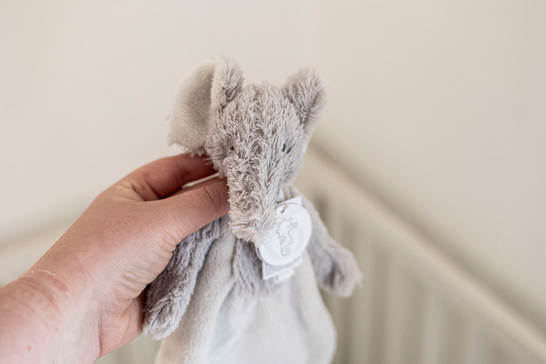Elephant Enzo Knuffeldoekje – Gepersonaliseerd